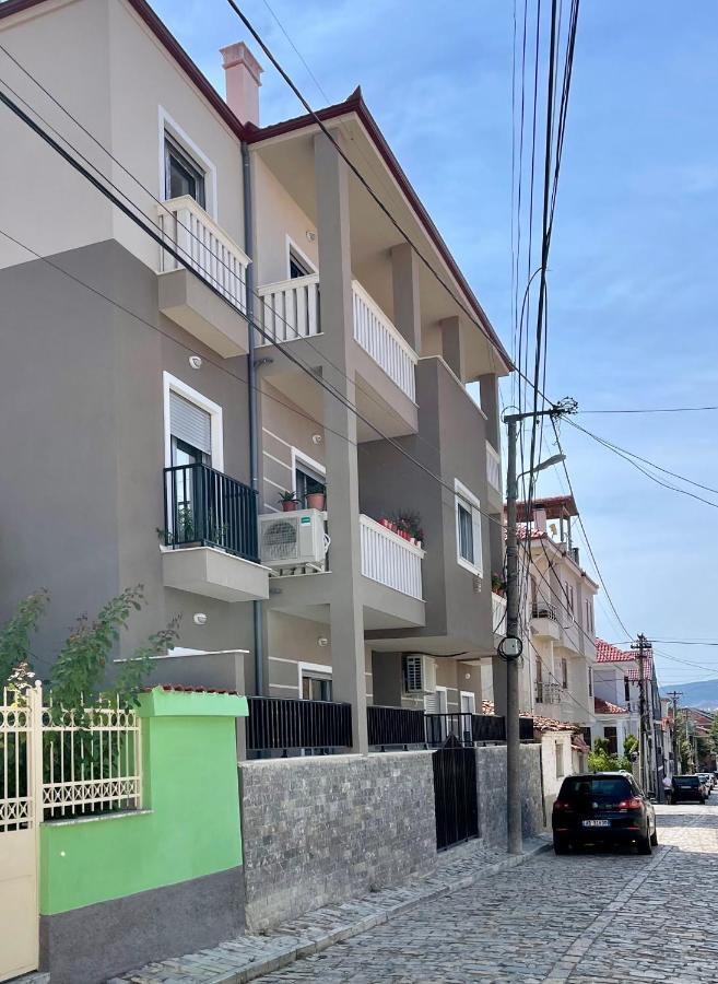 KeSa Apartment Korce Bagian luar foto